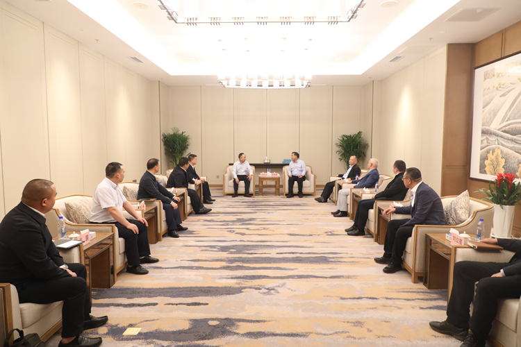 照片2：湖南扑睿德州游戏官网集团与甘肃公航旅集团签定战术合作和谈.jpg